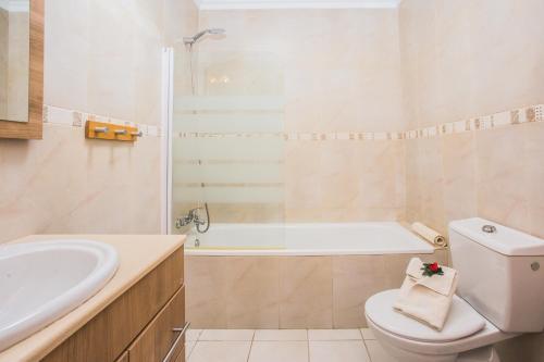 Remarkable 4-bed Villa In Playa Blanca
