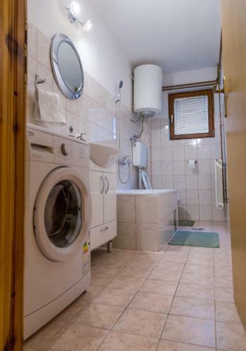 Apartment Matovi?