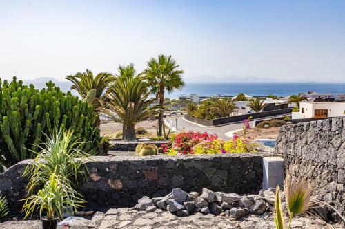 Villa Under The Volcano In Playa Blanca