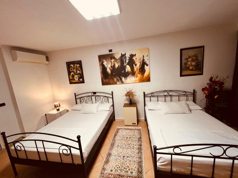 Hostal Iart Residence