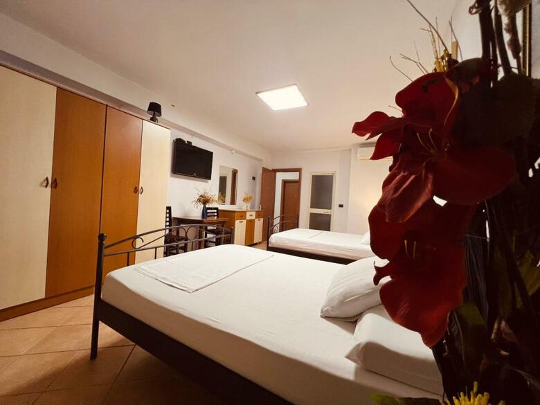 Hostal Iart Residence