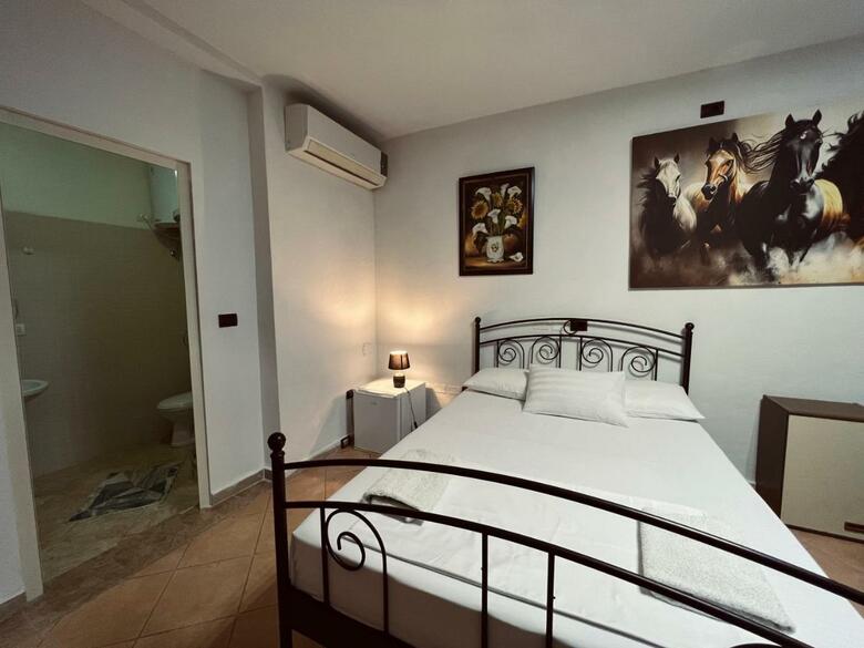 Hostal Iart Residence