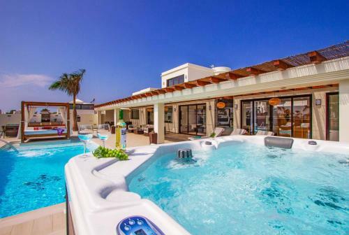 Villa Anyaval