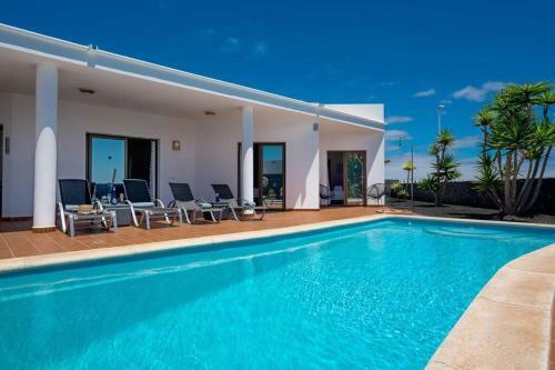 Villa Casa Blanca