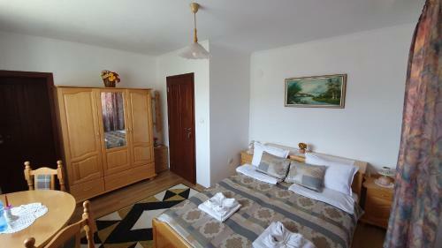 Hostal ???? ?? ????? ???????? **