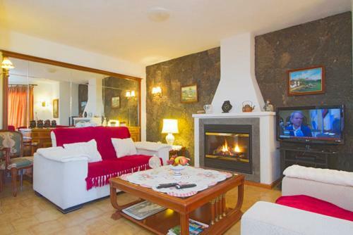 Villa Rondas With Sea View And Jacuzzi