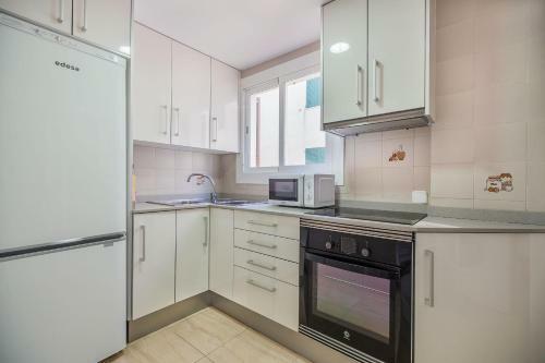 Beachfront Apartment With Sea Views And Free Wifi