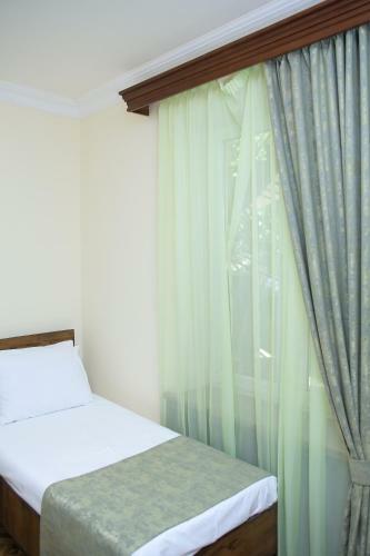 Red Hotel