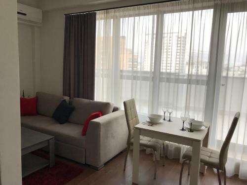 Wonderful Apartment In Republic Square, City Center