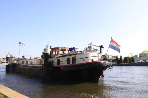 Hotelschip 'ali-b2'