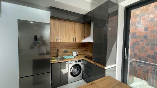 Andranik's City Center Apartment