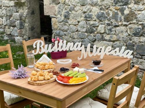 Bed & Breakfast Bujtina Miqesia