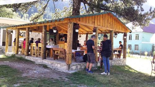 Hostal 'gurra Family' Guesthouse