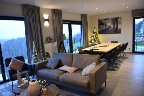 Les Semoiselles, Villa Charlotte