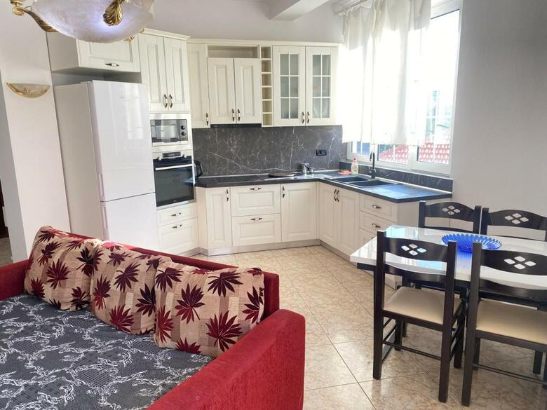 Tirana Apartmant White
