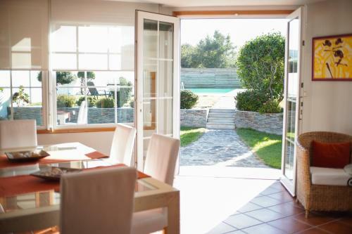 Casa Con Piscina En Razo