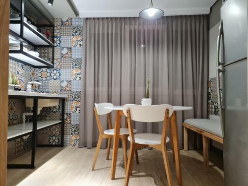 Tam Myslym Shyri Lux Studio Apartment No.1