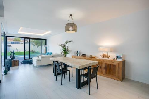Villa Chalet Con Piscina Spa, Jardin Y Cancha de Basket
