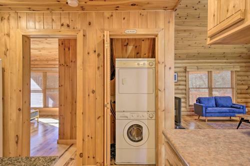 Beautiful Payson Log Cabin With Yard And Fire Pit