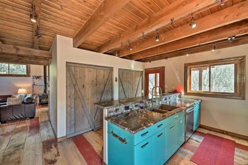The Rustic Hideaway Cabin River View And Fire Pit