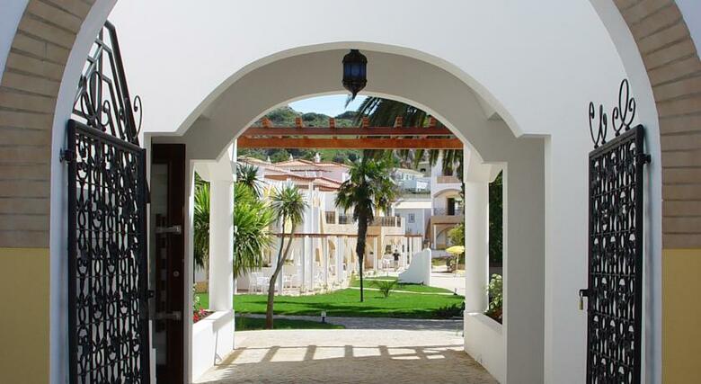 Hotel Luz Bay Club