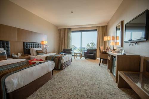 Hotel Korineum Golf & Beach Resort