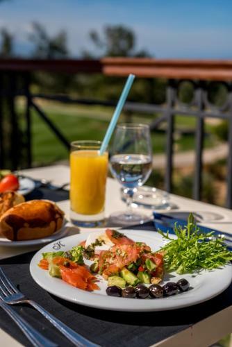 Hotel Korineum Golf & Beach Resort