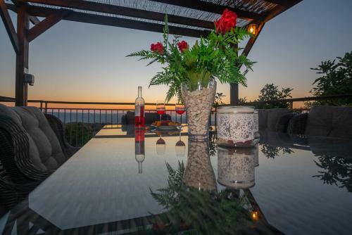 Iocasti Cottage By Agroholidays