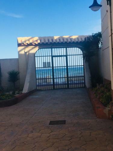 Preciosa Casita Junto Al Mar