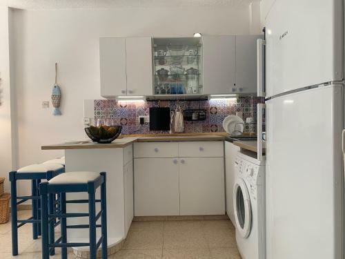 Apartamento Romy's 1-br Apt By The Beach