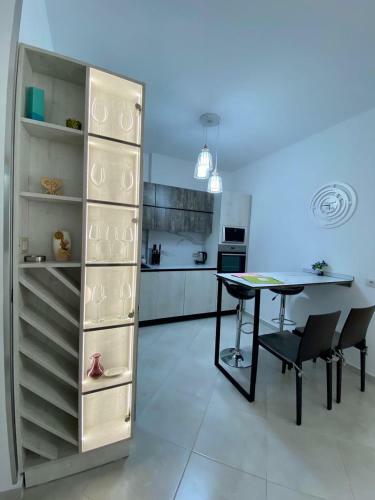 Apartments 3 Room Lara