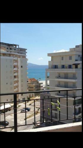 Xheni Apartment