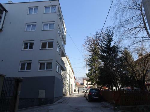 Quiet Apartment In City Center