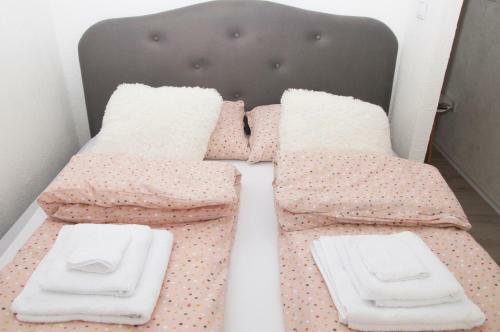Bistrik Rose Apartment