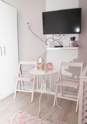Bistrik Rose Apartment