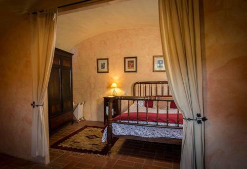 Masia Catalana En Rupi� Con Piscina