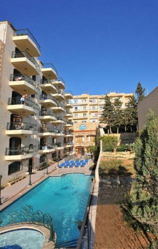 Aparthotel White Dolphin Complex
