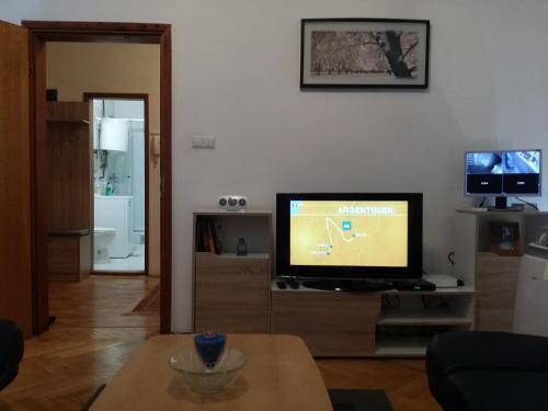 Di Mecca Apartment 1