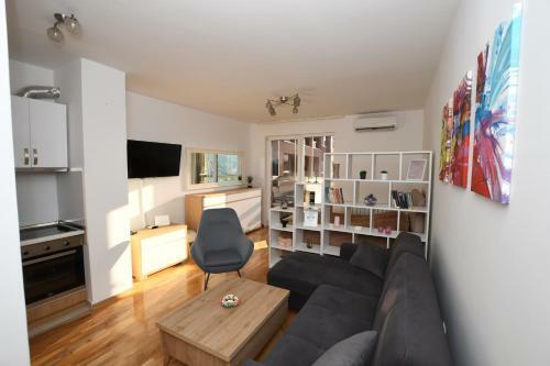 Sky Way Studio Apartment