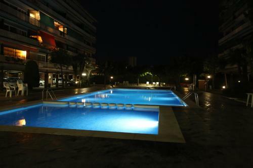 Apartment With Pool Front The Beach