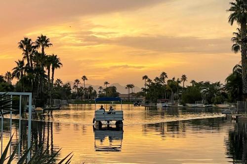 Lakefront Chandler House With Backyard Oasis!