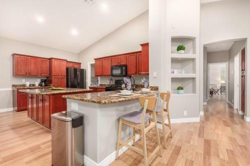 Awesome Chandler Home With Heated Pool! Home