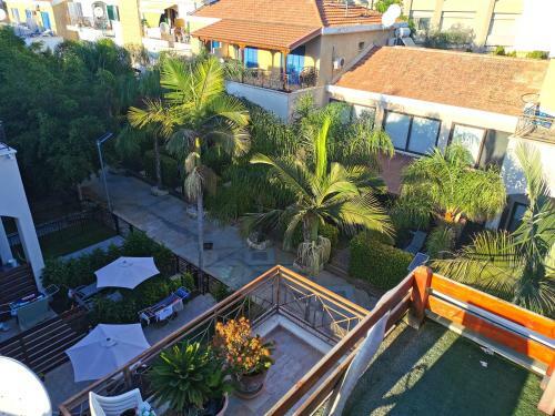 Beachfront Suites - Best Location Peaceful Green Place