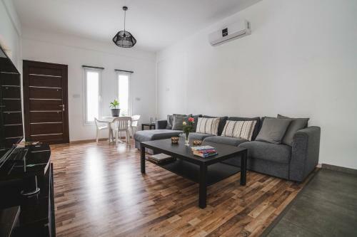 Stelios Place - 3 Bedroom Apartment