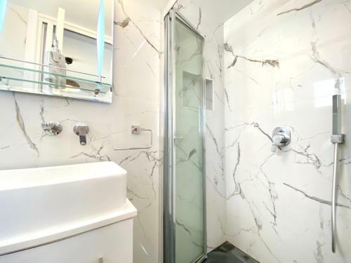Apartamento Metro Court Apt