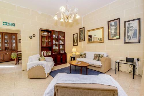 Hostal Ta Joseph