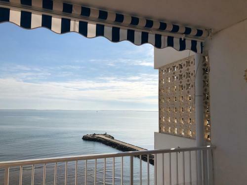 Apartamento En Primera L�nea de Mar