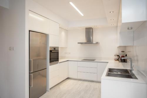 Mayra Seafront Luxury Apartment (Breakbooking-cy)