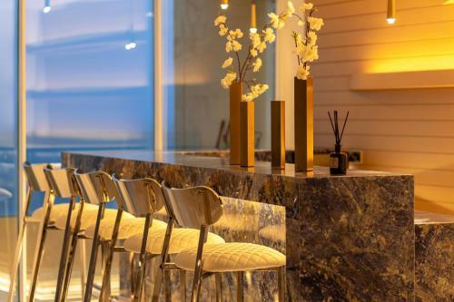 Luxurious Sea Front Three Bedroom Apartment