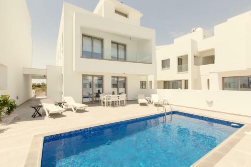 Palm Tree Villas
